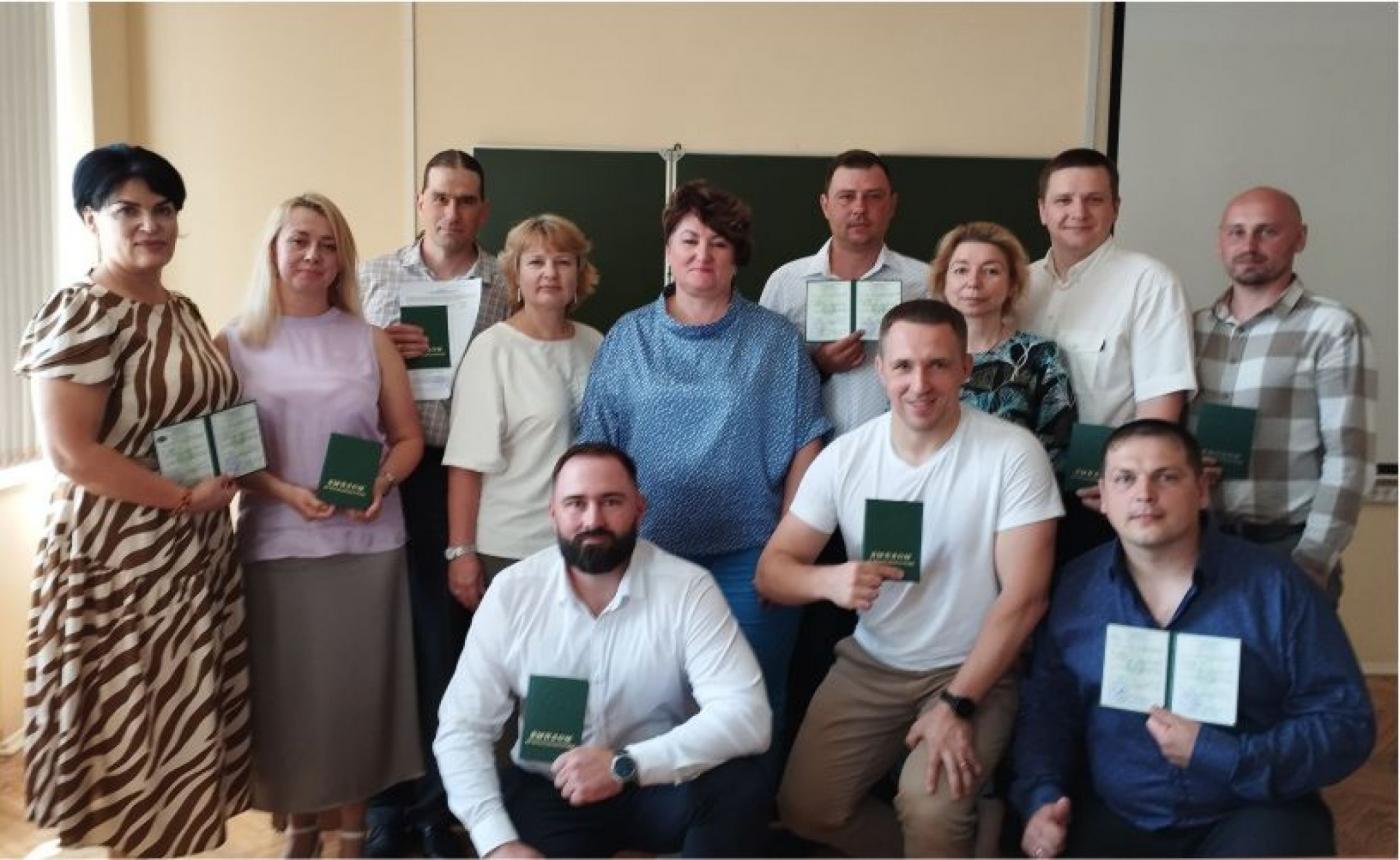 Успешное завершение учебы в МИПК и ПК БНТУ: вручение дипломов выпускникам программы переподготовки «Управление проектами в строительстве»